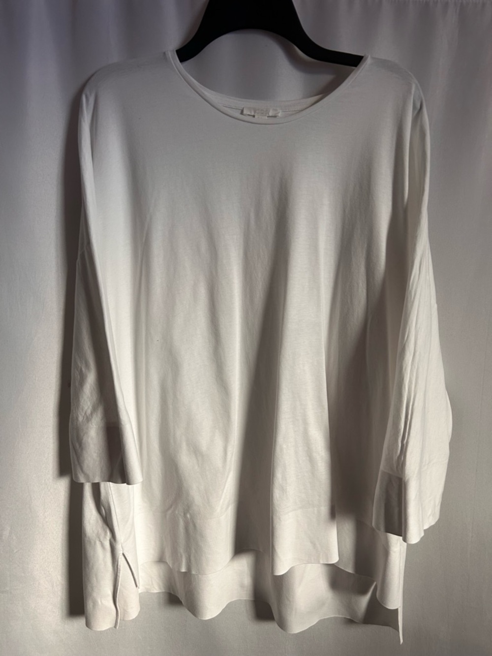 LN COS Minimalist White 3/4 sleeve boxy Tee wide cuff and hem